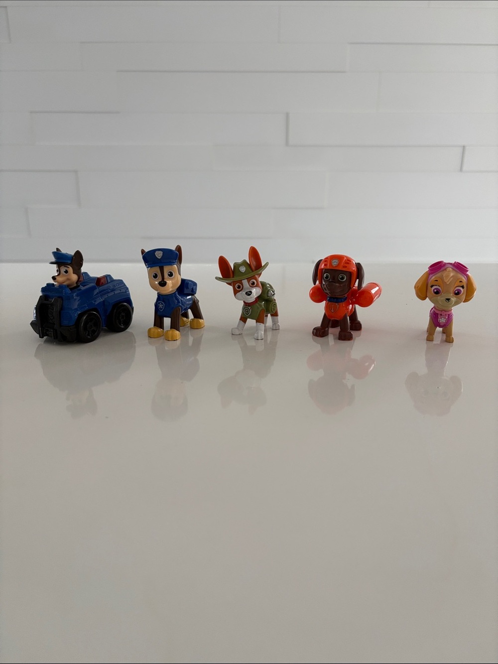 PAW Patrol Mini Figures x 5 (Chase x 2, Tracker, , Zuma, Sky)
